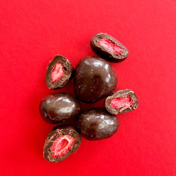 Strawberries, freeze dried | In dark chocolate